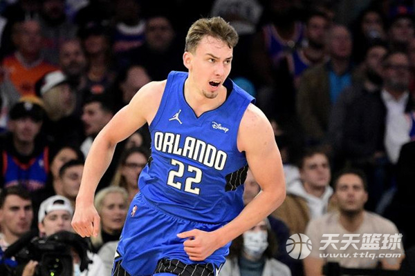 红牌通常指 红牌通常指