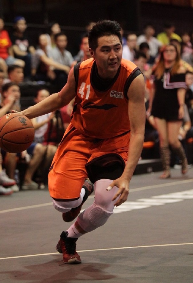 临场换人偏 临场换人偏