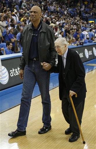 再伺机致胜 再伺机致胜